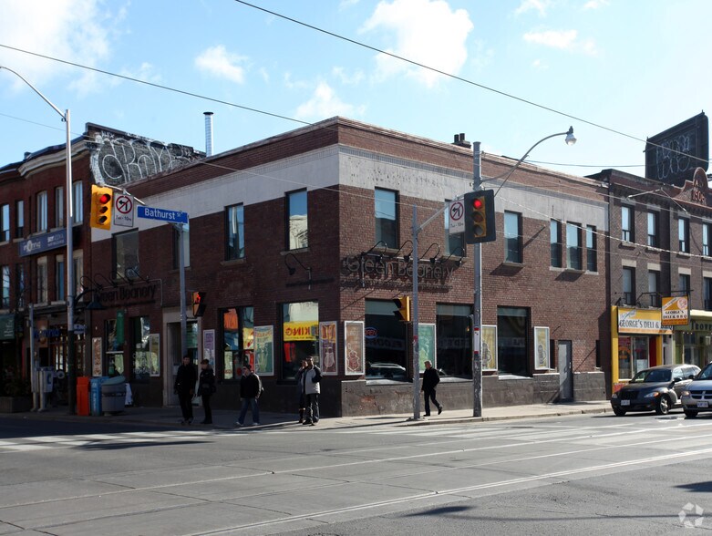 More Photos Of 565 Bloor St W, Toronto Storefront Retail Office For Lease