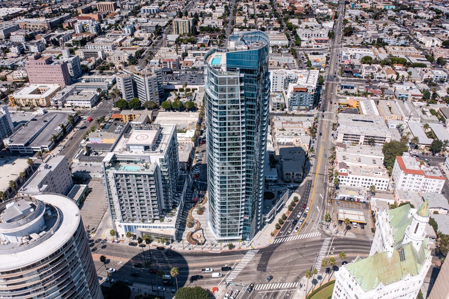 More Photos Of 777 E Ocean Blvd, Long Beach Apartments For Lease