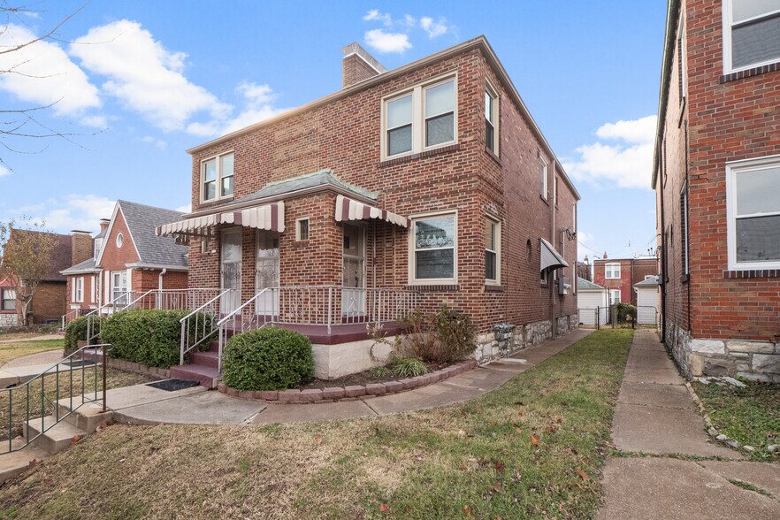 More Photos Of 4950 Winona Ave, Saint Louis Apartments For Sale