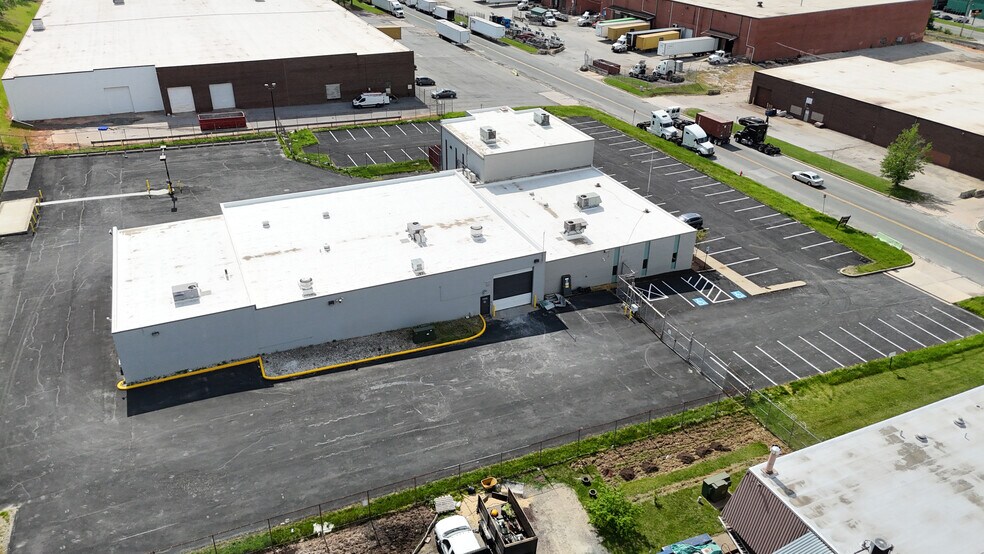 More Photos Of 7675 Canton Center Dr, Dundalk Warehouse For Lease