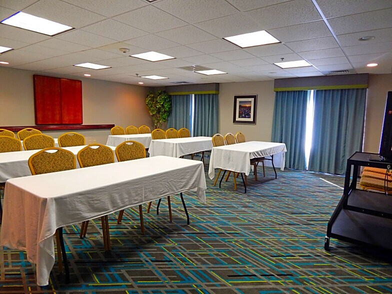 More Photos Of 1008 Sheppard Rd, Burkburnett Hotel For Sale