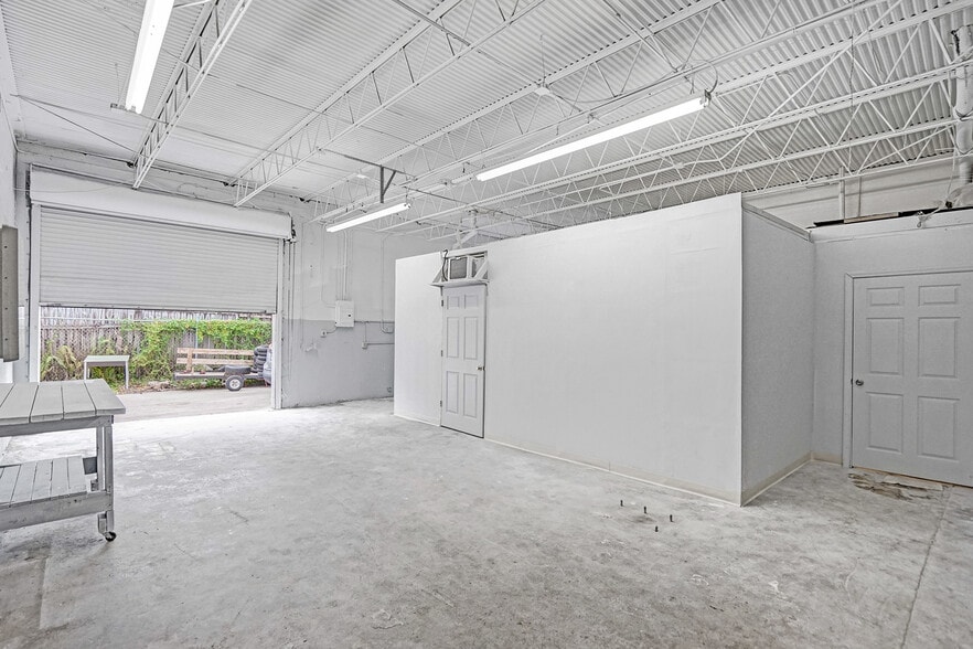 More Photos Of 1800-1812 SW 7th Ave, Pompano Beach Warehouse For Sale