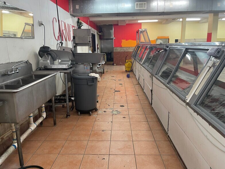 More Photos Of 1006 12th St, Hempstead General Retail For Sale