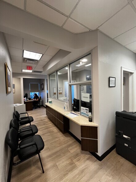 More Photos Of 4585-4589 H.C. Yates Ln, Saint Cloud Medical For Sale