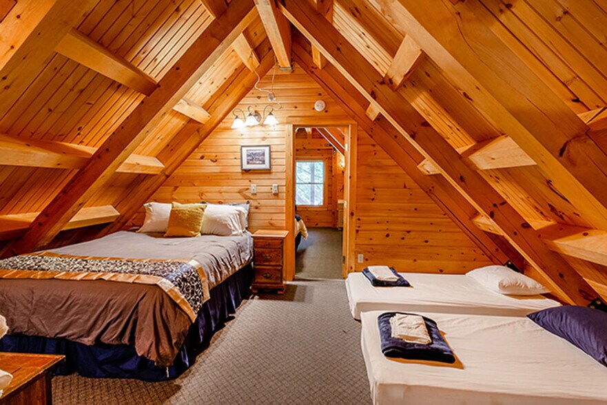 More Photos Of 500 Dodge Ridge Rd, Pinecrest Hotel For Sale