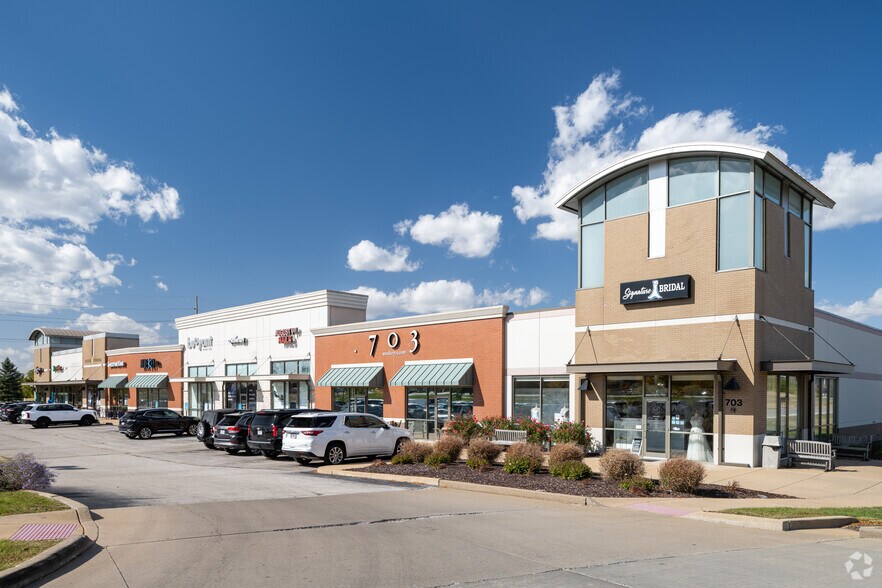 More Photos Of 703 Long Road Crossing Dr, Chesterfield Storefront For Lease