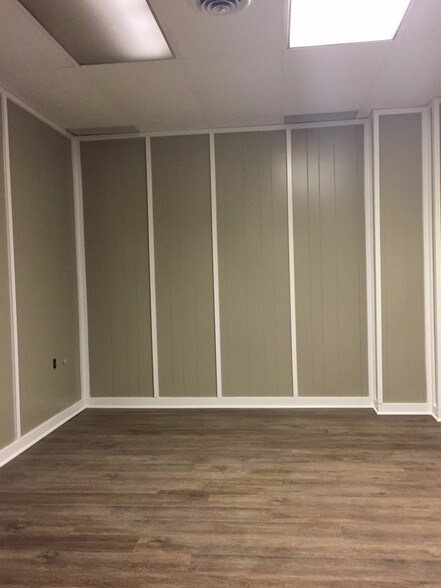 More Photos Of 414 E Lincoln Ave, Mc Donald Warehouse For Sale