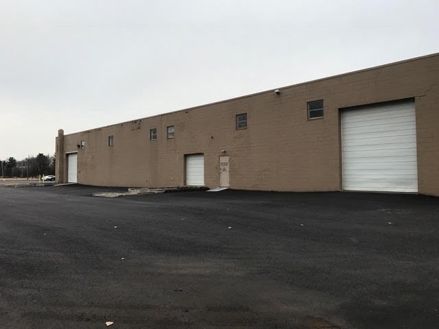 More Photos Of 1114-1120 Crown Point Rd, Westville Distribution For Lease