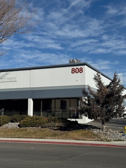 Primary Photo Of 802-808 Packer Way, Sparks Warehouse For Lease