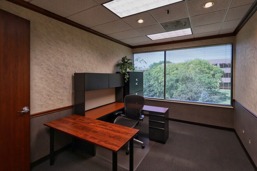 More Photos Of 1700 Park St, Naperville Office For Lease