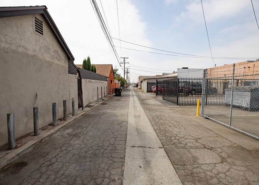 More Photos Of 922 S Atlantic Blvd, East Los Angeles Office For Sale
