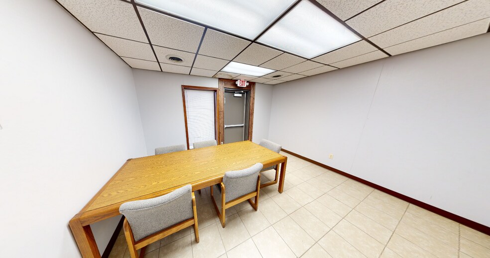 More Photos Of 210 S Thompson St, Springdale General Retail For Lease