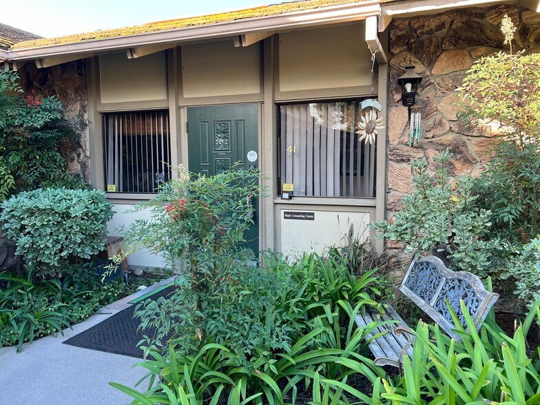 More Photos Of 2021 Sperry Ave, Ventura Office For Lease