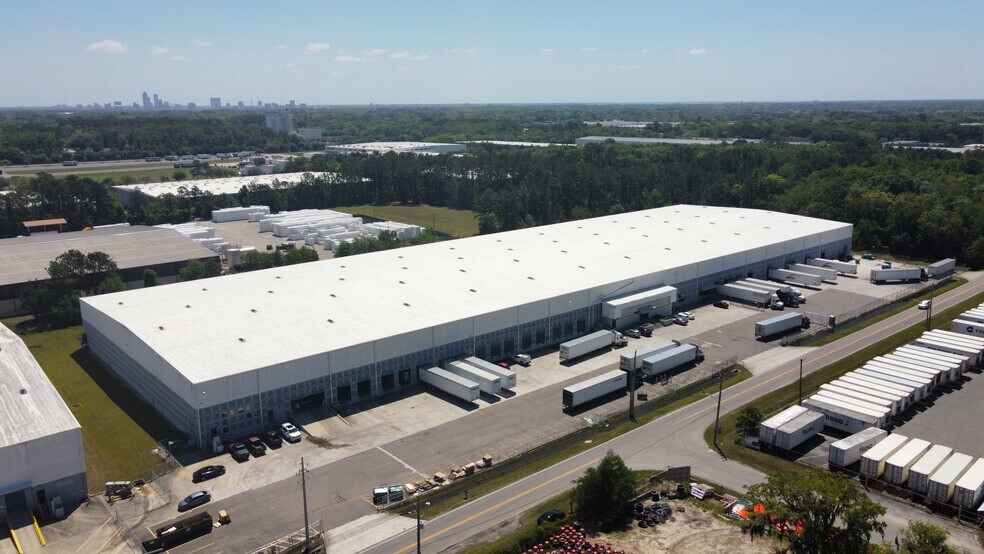 More Photos Of 2001-2003 Ellis Rd N, Jacksonville Manufacturing For Lease