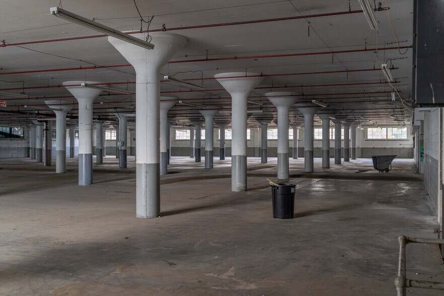 More Photos Of 1575 Lake St, Elmira Manufacturing For Lease