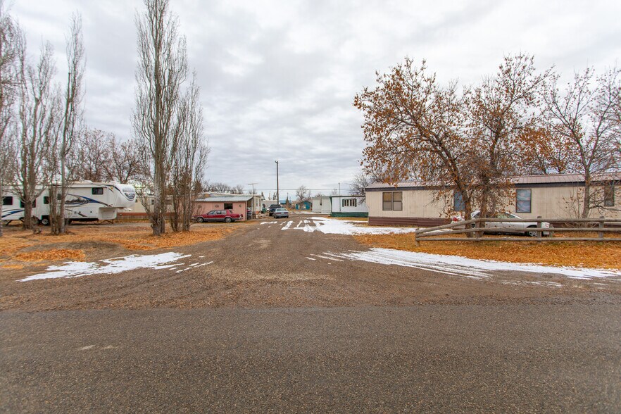 More Photos Of 309 S Minnesota St, Conrad Manufactured Housing Mobile Home Park For Sale