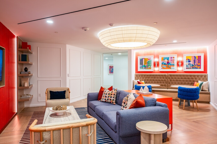 Primary Photo Of 1750 Tysons Blvd, McLean Coworking Space