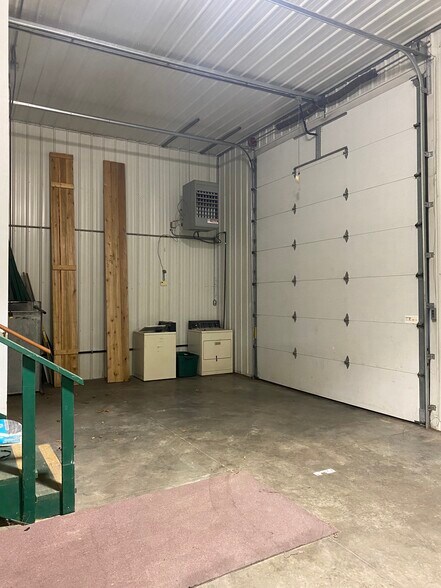 More Photos Of 310 2nd St, Boscobel Warehouse For Lease