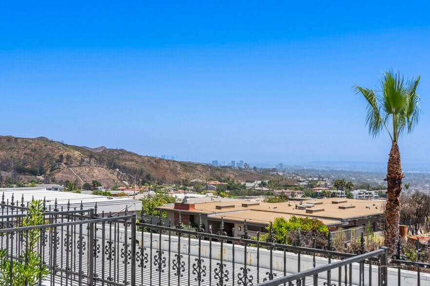 More Photos Of 16647 Charmel Ln, Pacific Palisades Land For Sale
