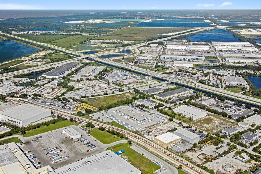 More Photos Of 11200 NW 138th St, Medley Warehouse For Lease