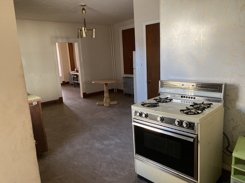 More Photos Of 2211 E Monument St, Baltimore Storefront Retail Residential For Sale