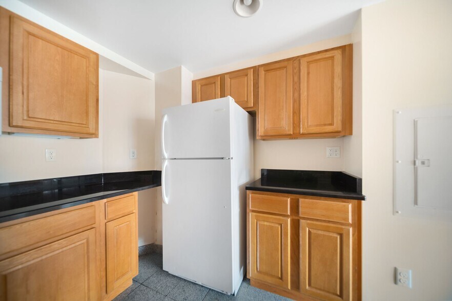 More Photos Of 400 College Ave, Ithaca Apartments For Sale