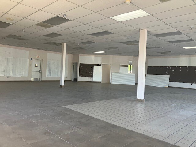 More Photos Of 925 W Baseline Rd, Tempe Storefront For Lease