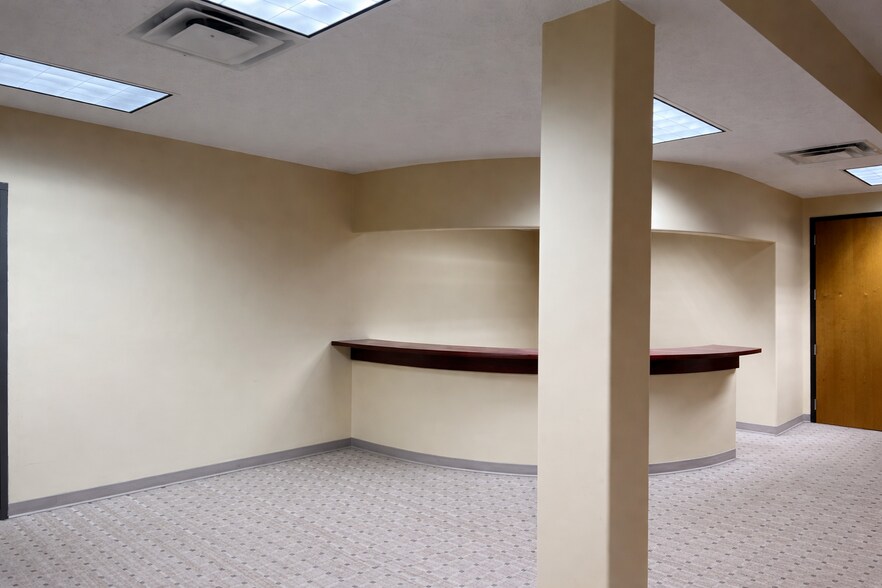 More Photos Of 37 Sandstone Cir, Jackson Medical For Lease