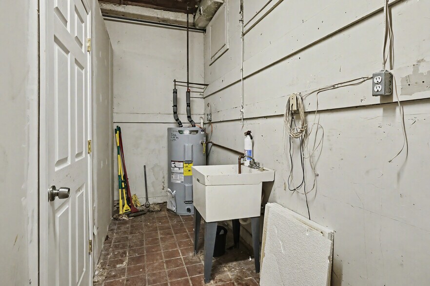 More Photos Of 175 Glen St, Glens Falls Storefront Retail Residential For Sale
