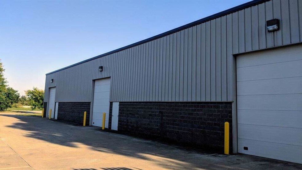 Primary Photo Of 3185 Grand Prix Dr, Decatur Industrial For Lease