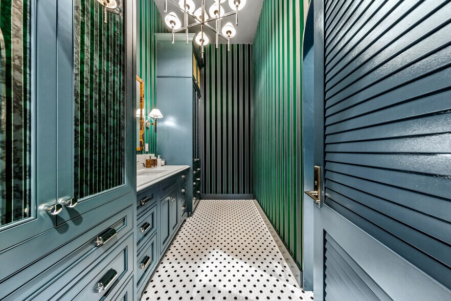 More Photos Of 3095 Soperton Dr, Bluffton Light Distribution For Sale