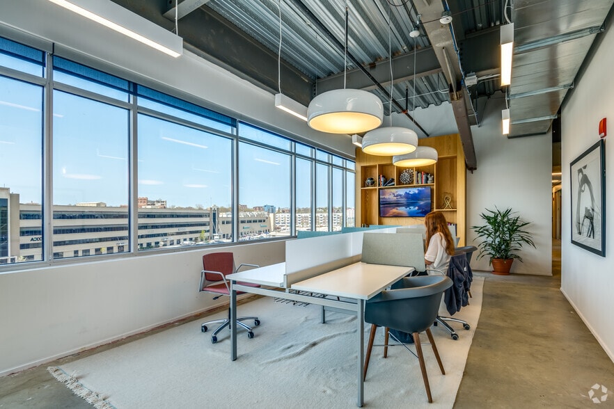 More Photos Of 1433 N Water St, Milwaukee Coworking Space