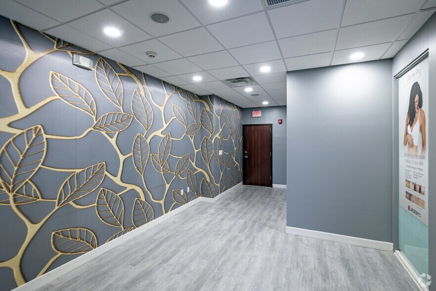 More Photos Of 315 Walt Whitman Rd, Huntington Station Office For Lease