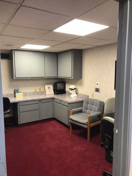 More Photos Of 1235 W Vista Way, Vista Medical For Lease