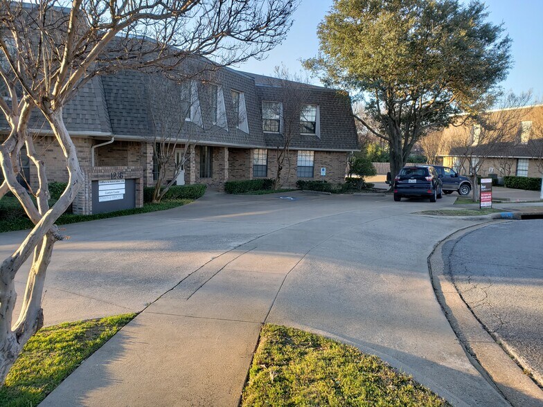 More Photos Of 1236 Southridge Ct, Hurst Medical For Sale