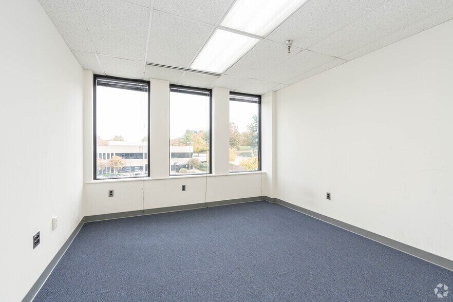 More Photos Of 8808 & 8818 Centre Park Dr, Columbia Unknown For Lease