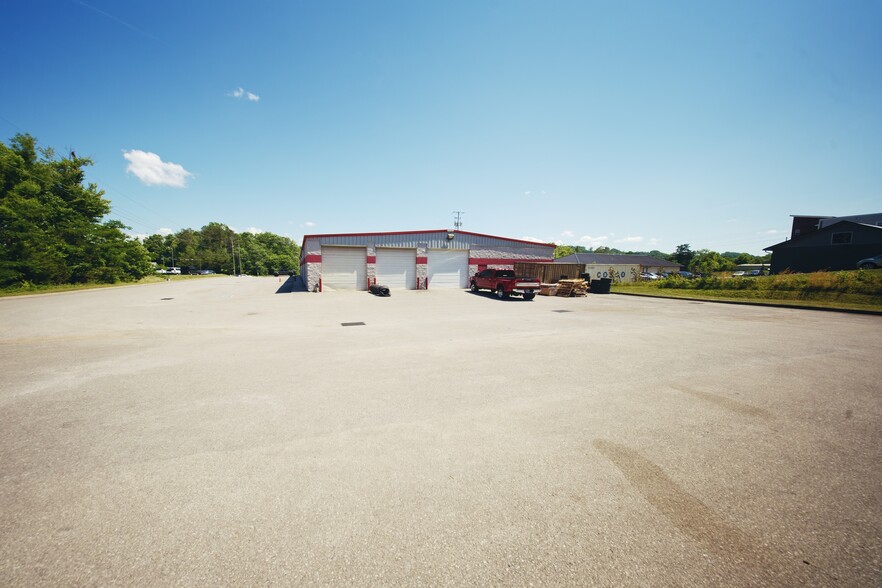 More Photos Of 1345 Callahan Dr, Knoxville Distribution For Sale