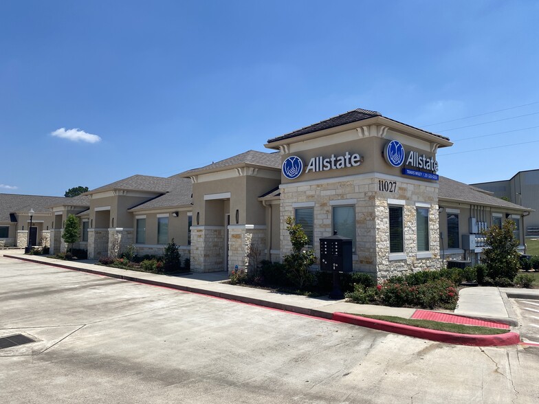 Primary Photo Of 11023 Northpointe Blvd, Tomball Medical For Sale