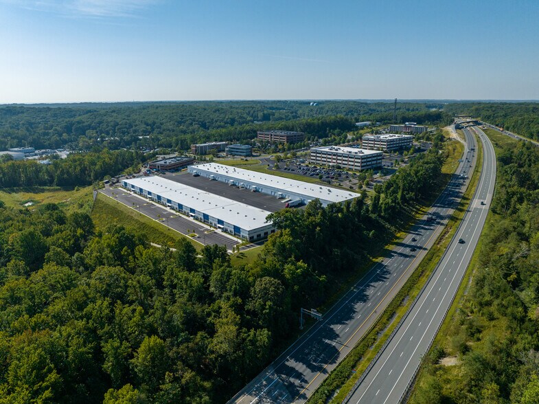 More Photos Of 650 Corporate Dr, Stafford Unknown For Lease