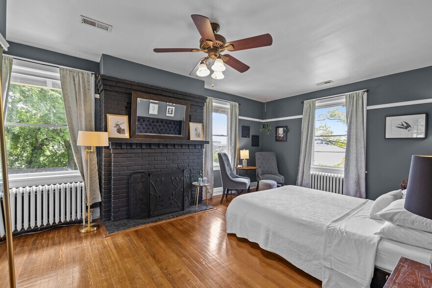 More Photos Of 1231 Boissevain Ave, Norfolk General Retail For Sale