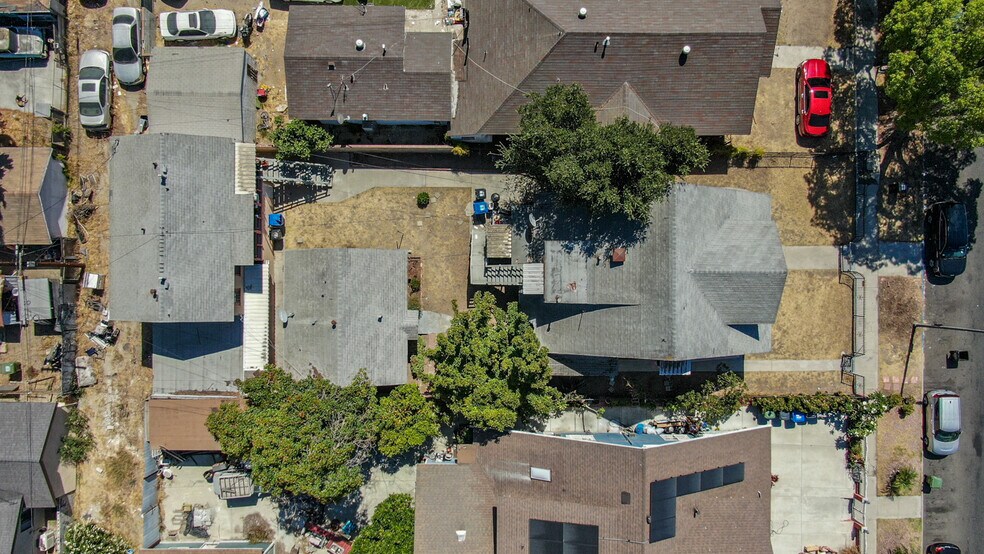 More Photos Of 1111 W 47th St, Los Angeles Apartments For Sale