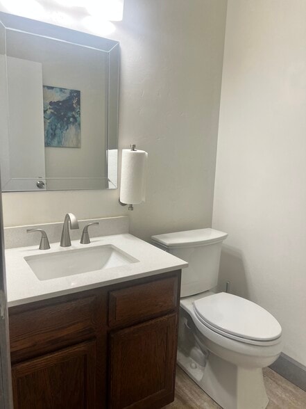 More Photos Of 200 3rd Ave E, Twin Falls Office For Sale