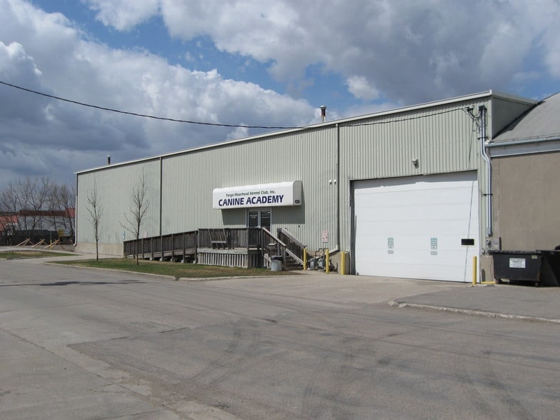 More Photos Of 1401-1405 5th Ave N, Fargo Warehouse For Lease