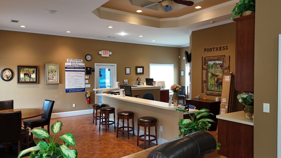 More Photos Of 1050 Pacific Ave, Bremen Self Storage For Sale