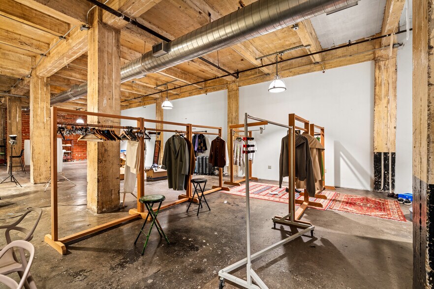 More Photos Of 1113 Vine St, Houston Loft Creative Space For Lease