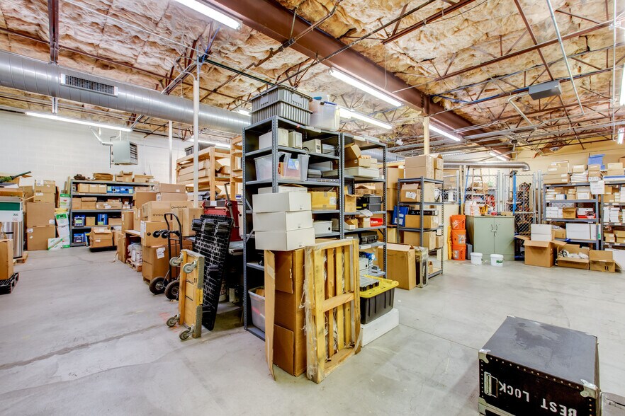 More Photos Of 7399 S Tucson Way, Centennial Flex For Lease