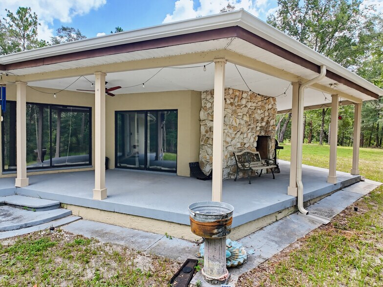More Photos Of 26311 Willow St, Brooksville Specialty For Sale