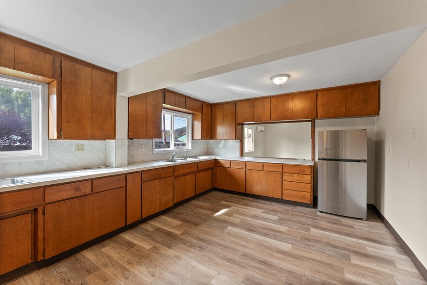 More Photos Of 132 NE Rifle Range St, Roseburg Apartments For Sale