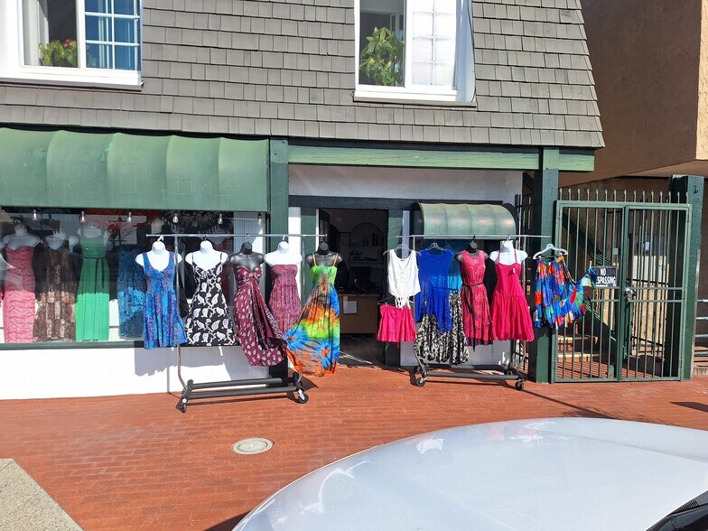 More Photos Of 1105 Camino del Mar, Del Mar Storefront Retail Residential For Lease