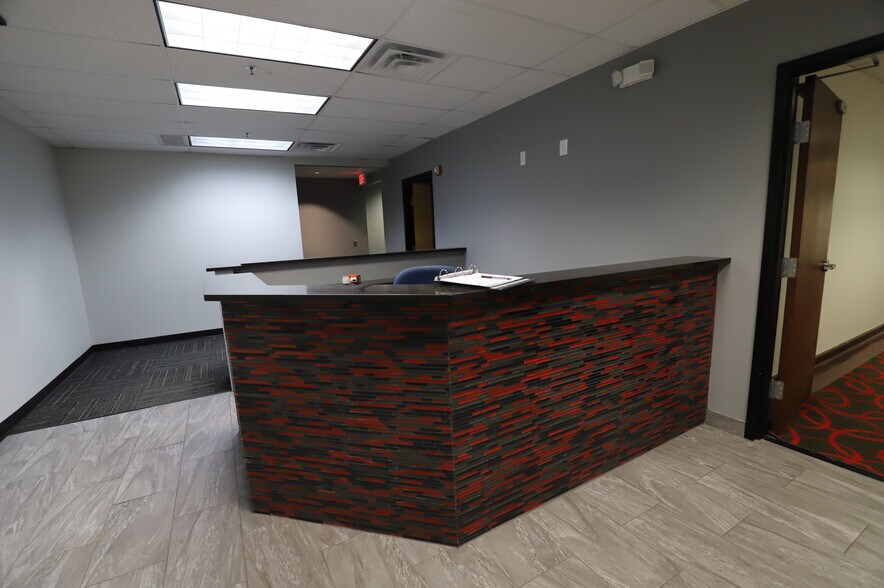 More Photos Of 35 Technology Dr, Warren Office For Lease